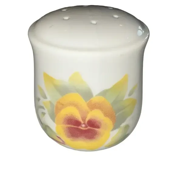 Vintage Corelle Coordinates Summer Blush Salt and Pepper Shakers - Picture 5 of 6